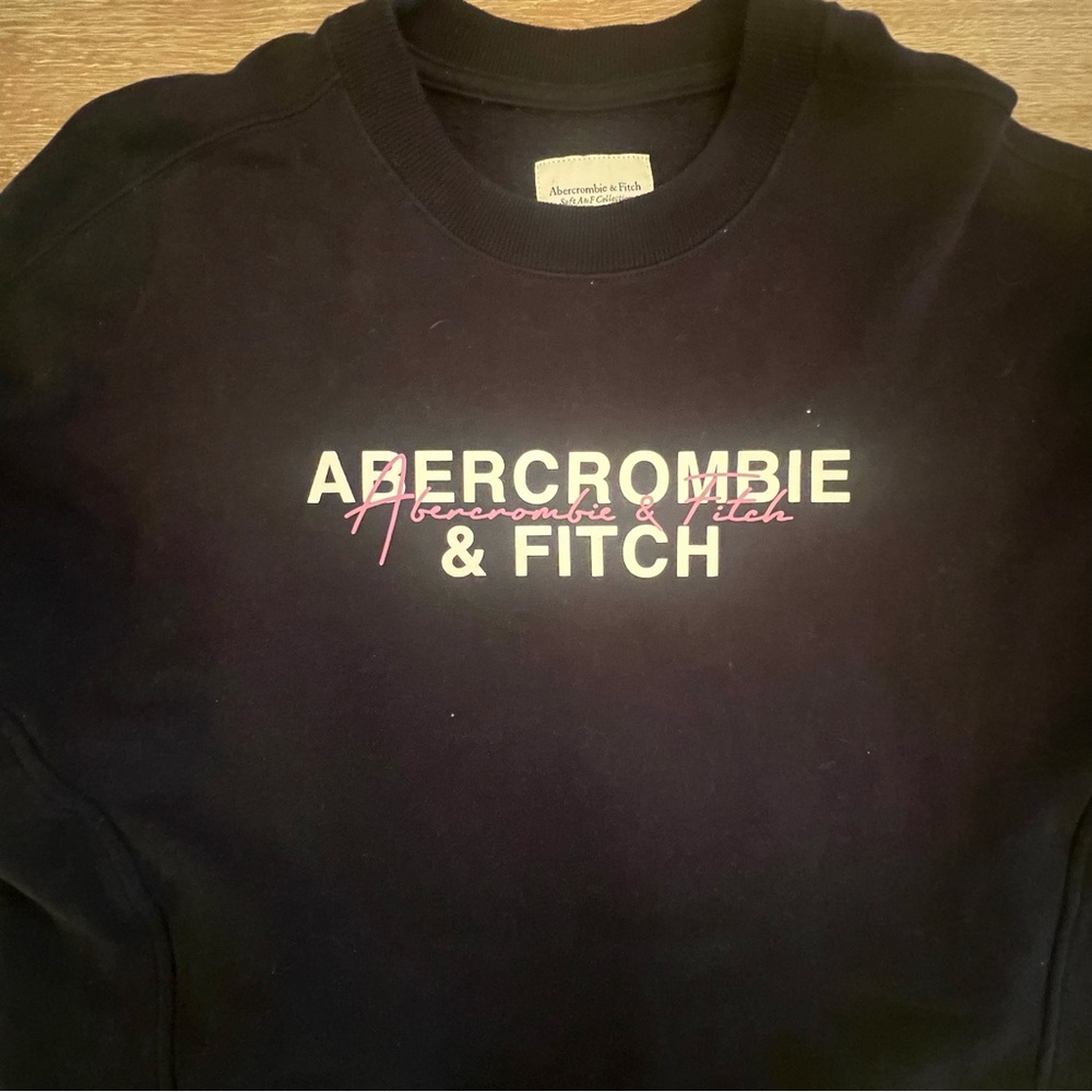 Abercrombie & Fitch Black Cropped Crewneck with Pink Script Logo